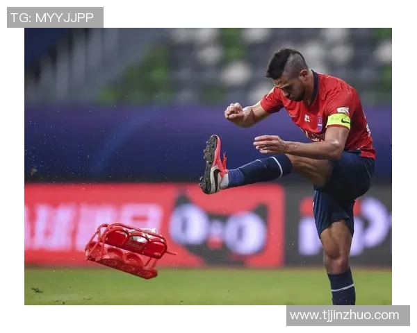 重庆与武汉足球队耐力对决赛后分析与总结